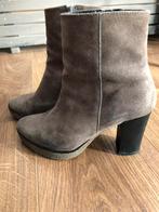Mandsfields suede taupe grijs) laarsje Maat 36, Ophalen of Verzenden, Zo goed als nieuw, Grijs