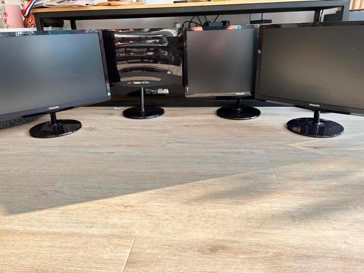 4x Philips 27 inch PC Schermen - Goed Gebruikt, Computers en Software, Monitoren, Gebruikt, 60 Hz of minder, HDMI, Gaming, Hoofdtelefoonaansluiting