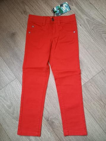 * Knalrode zachte jeans Unlocked, mt 110, NIEUW * beschikbaar voor biedingen