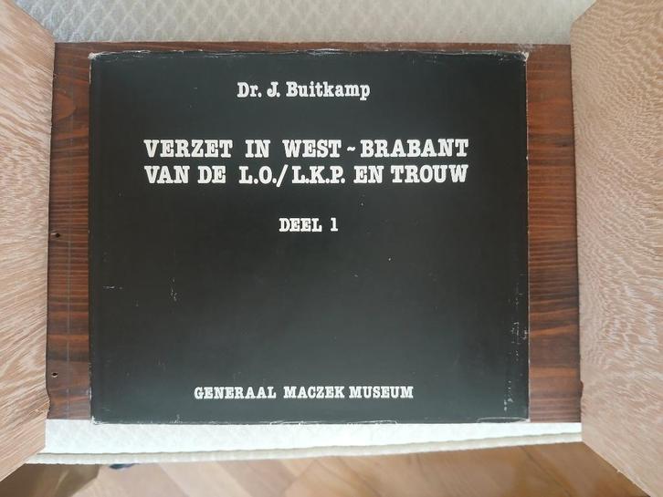 VERZET IN WESTBRABANT, deel 1, Boeken, Oorlog en Militair, Gelezen, Overige onderwerpen, Tweede Wereldoorlog, Ophalen of Verzenden