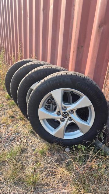 Banden met velgen Toyota C-HR,  Toyota RAV4  beschikbaar voor biedingen