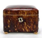 574. Tortoise theekistje, tweede helft 20e eeuw, Engeland, Antiek en Kunst, Ophalen of Verzenden