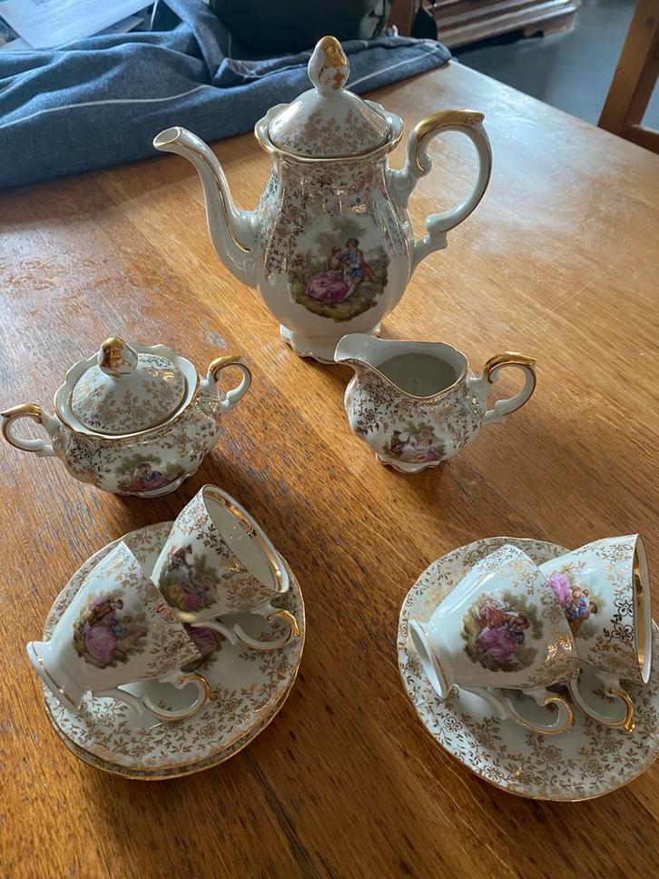 Vintage porseleinen theeservies, Antiek en Kunst, Antiek | Servies compleet, Ophalen of Verzenden