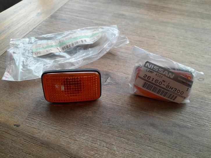 Nieuw en origineel: Knipperlicht Zijkant Nissan X-Trail T30, Auto diversen, Auto-accessoires, Nieuw, Verzenden