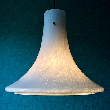 Vintage 70’s Glashütte Limburg Hanglamp. Model 4233. Ø 40CM beschikbaar voor biedingen