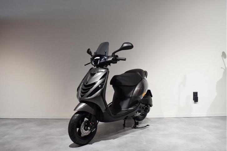 Piaggio Zip SP-line agaat grijs | Nieuw, Fietsen en Brommers, Scooters | Piaggio, Nieuw, Zip, Ophalen of Verzenden