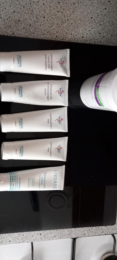 Hand crème voor een gevoelige huid, Sieraden, Tassen en Uiterlijk, Uiterlijk | Lichaamsverzorging, Zo goed als nieuw, Bodylotion, Crème of Olie