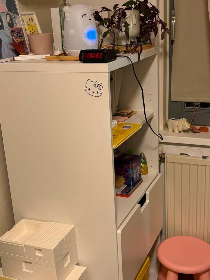 Ikea besta kast met 2 planken en 1 lade, Huis en Inrichting, Kasten | Ladekasten, Gebruikt, Minder dan 100 cm, 50 tot 100 cm, 25 tot 50 cm