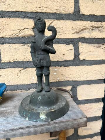 Tinnen soldaat beeldje beschikbaar voor biedingen