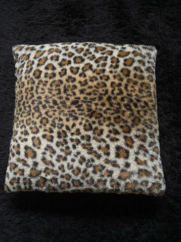 Design kussen velvet tijger / panter print, nieuw beschikbaar voor biedingen