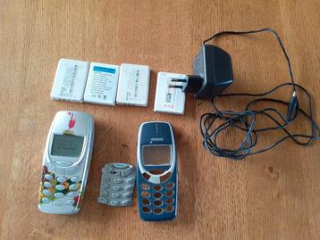 Nokia 3310, oplader, extra batterijen