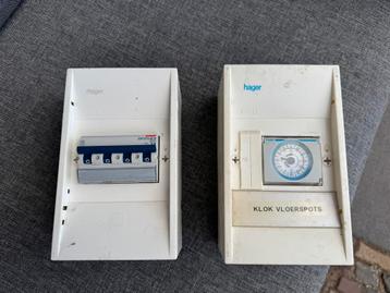 ** Hager tijdklok en groepenkast te koop ** beschikbaar voor biedingen