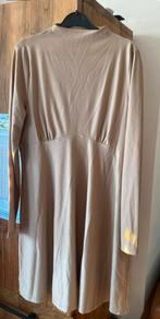 Tweedelige burkini beige, nieuw, Ophalen of Verzenden, Zo goed als nieuw, Beige