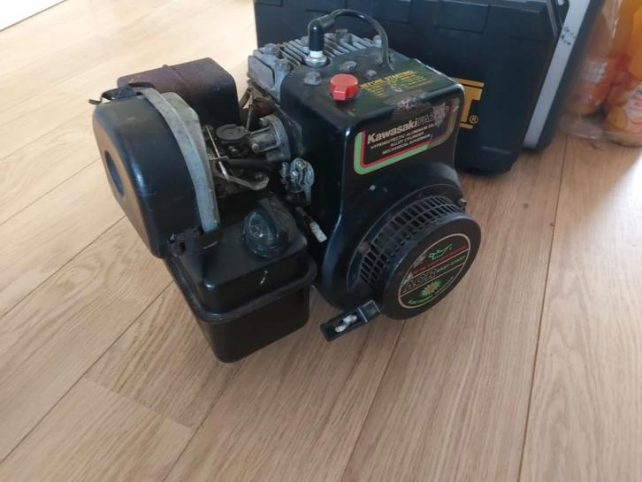 kawasaki fa210, Doe-het-zelf en Verbouw, Motoren, Gebruikt, Benzinemotor, 1800 rpm of meer, Ophalen