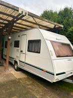 Ruime caravan met mover en lengte bedden bj 2006, Caravans en Kamperen, Caravans, Mover, Rondzit, 6 tot 7 meter, Lengtebed