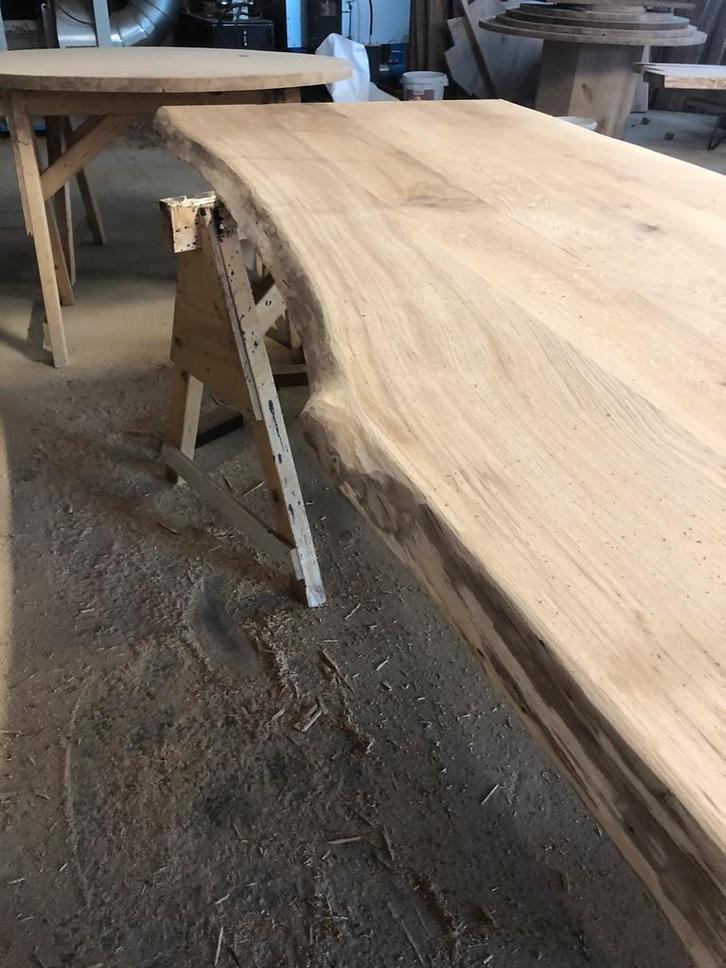 Massief eiken boomstam tafel blad 300  meter lang voorraad, Huis en Inrichting, Tafels | Eettafels, Nieuw, 100 tot 150 cm, 200 cm of meer