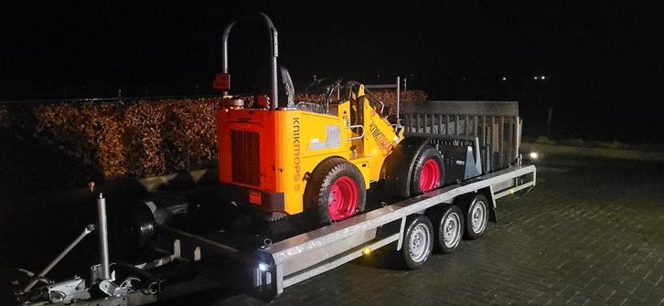 Shovel te huur. Knikmops 130 te huur - incl. bakken, vork, Zakelijke goederen, Machines en Bouw | Industrie en Techniek, Ophalen of Verzenden