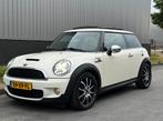 Mini Cooper S 2007 creme wit beige panorama dak xenon lamp, Voorwielaandrijving, Zwart, 4 cilinders, 4 stoelen