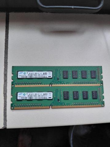 2 Geheugenbanken 2 x 2 GB beschikbaar voor biedingen