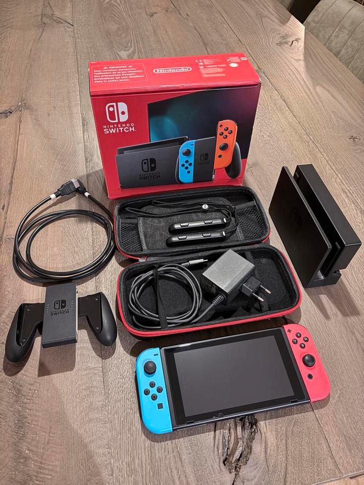 Nintendo Switch - Complete Set, supernette staat., Spelcomputers en Games, Games | Nintendo Switch, Zo goed als nieuw, Avontuur en Actie