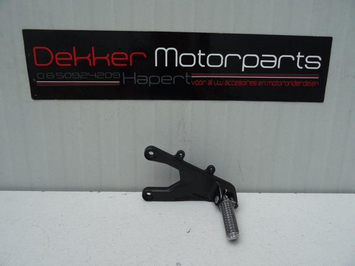Linker Voetsteun / Schetsplaat Yamaha YZF R1 2015-2016-2019, Motoren, Onderdelen | Yamaha, Gebruikt, Ophalen of Verzenden