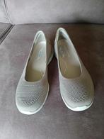 Sketchers arch Fit NIEUW mt 39 beige, Ophalen of Verzenden, Nieuw, Beige, Sneakers of Gympen