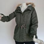 "ONLY" Parka, legergroen met capuchon. Mt. S.Als nieuw., Kleding | Dames, Only, Ophalen of Verzenden, Zo goed als nieuw, Maat 36 (S)