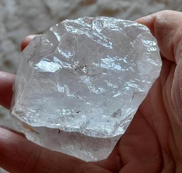 Glasheldere ruwe Azeztuliet groot. beschikbaar voor biedingen