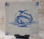 Delftsblauwe tegel - 17e eeuw - zeewezen - vis, Antiek en Kunst, Antiek | Wandborden en Tegels, Ophalen of Verzenden
