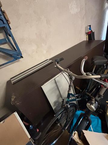 Zware archiefkast (oud ijzer) beschikbaar voor biedingen