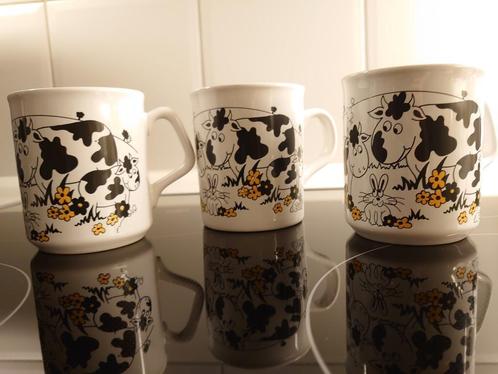 3 mokken koeienprint, Huis en Inrichting, Keuken | Servies, Zo goed als nieuw, Kop(pen) en/of Schotel(s), Overige stijlen, Aardewerk