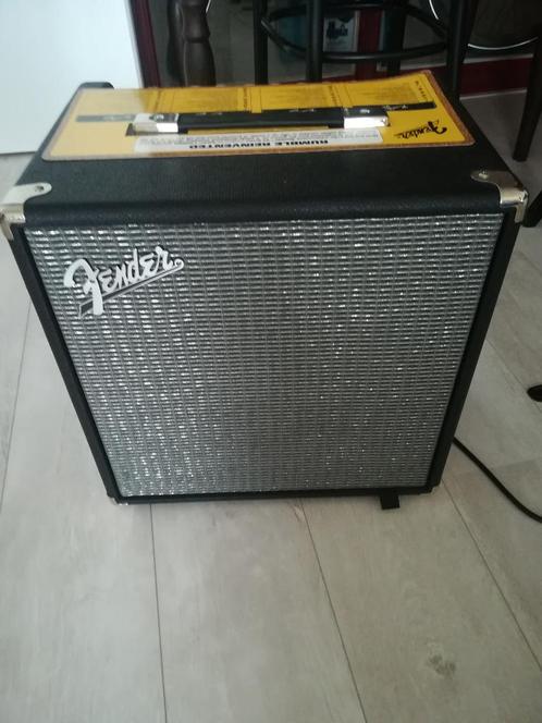 Fender Rumble 40 versterker voor basgitaar, Muziek en Instrumenten, Versterkers | Bas en Gitaar, Zo goed als nieuw, Basgitaar