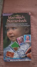 Islamitische namenboek voor pasgeboren baby, Ophalen of Verzenden, Zo goed als nieuw