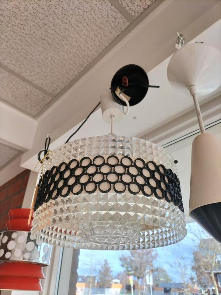 Kunststof Hanglamp - Stijlvol Design!, Huis en Inrichting, Lampen | Hanglampen, Zo goed als nieuw, Minder dan 50 cm, Kunststof