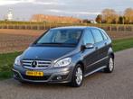 Mercedes-Benz B-Klasse 180 Business Class /Navi/Leder/Cruise, Auto's, Euro 5, Gebruikt, Beige, 4 cilinders