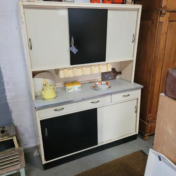 Brocante Vintage oude jaren 50/60 keukenkast buffetkast beschikbaar voor biedingen