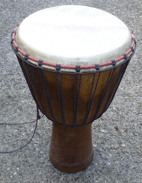 Djembe 14 inch, authentiek model, Muziek en Instrumenten, Percussie, Gebruikt, Trommel, Ophalen