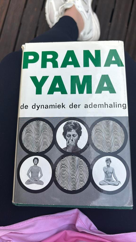 A. van Lysebeth - Pranayama de dynamiek der ademhaling, Boeken, Esoterie en Spiritualiteit, Zo goed als nieuw, Instructieboek