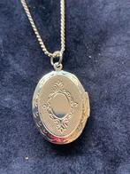 Verzilverde Medaillon Ketting, Ophalen of Verzenden, Zo goed als nieuw, Zilver, Met hanger