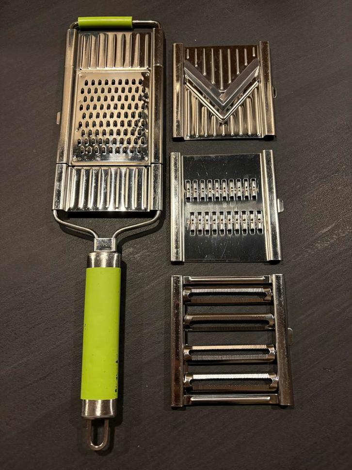 Keukenrasp met 4 verwisselbare raspen, Huis en Inrichting, Keuken | Keukenbenodigdheden, Gebruikt, Ophalen of Verzenden