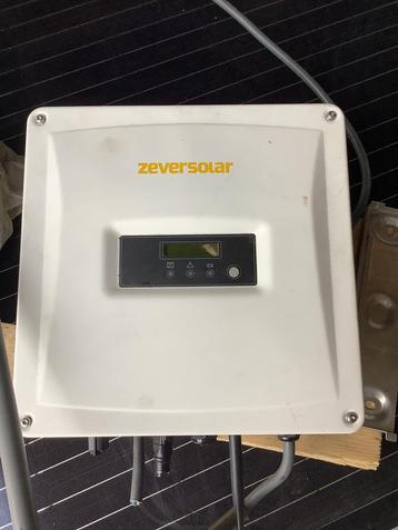 Zonnepanelen 12stuks + omvormer beschikbaar voor biedingen