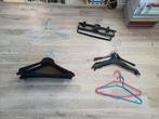 32 Kledinghangers, Kleding | Dames, Kledinghangers, Ophalen, Zo goed als nieuw, Kunststof, Volwassenen