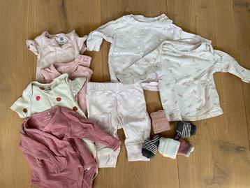 Meisjes babykleding pakket maat 50/56 beschikbaar voor biedingen
