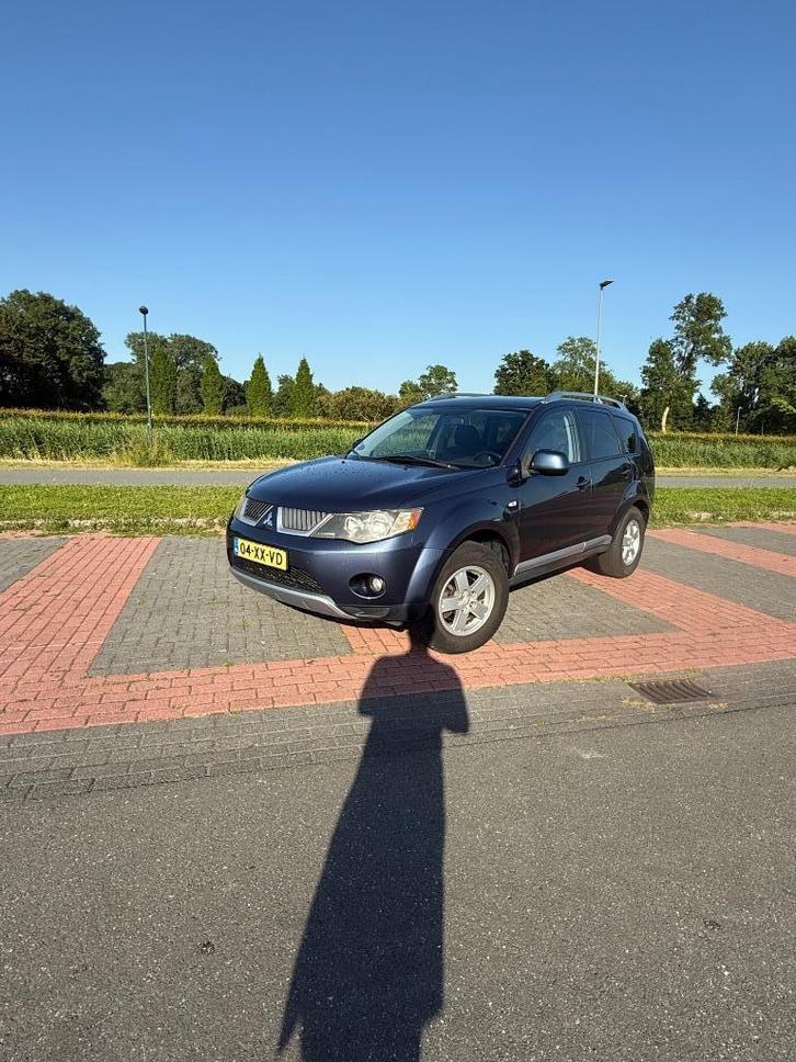 mitsubishi Outlander, Auto's, Mitsubishi, Particulier, Outlander, Benzine, Handgeschakeld, Overige kleuren, Zwart, Stof, Voorwielaandrijving