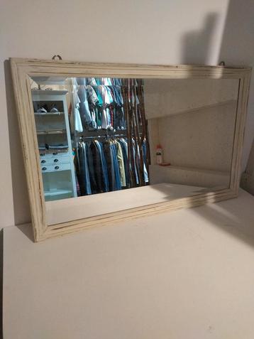 Spiegel 53 x 84 cm beschikbaar voor biedingen