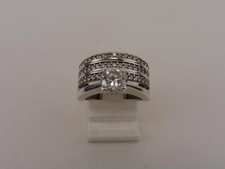 Zilveren damesring met zirkonia                          Z20, Sieraden, Tassen en Uiterlijk, Ringen, Gebruikt, Dame, 17 tot 18