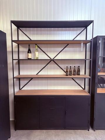 Open buffetkast – zwart metaal & eikenhout – Showroomverkoop beschikbaar voor biedingen