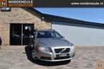 Volvo V70 2.0F MOMENTUM, Leder, Cruise, AUT, Gebruikt, Handgeschakeld, Startonderbreker, 1000 kg