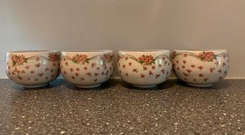 4 ROMANTISCHE FRANSE KOMMETJES beschikbaar voor biedingen