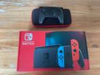Switch V2 2019 met pro-controller en travelcase, Spelcomputers en Games, Spelcomputers | Nintendo Switch, Ophalen, Zo goed als nieuw